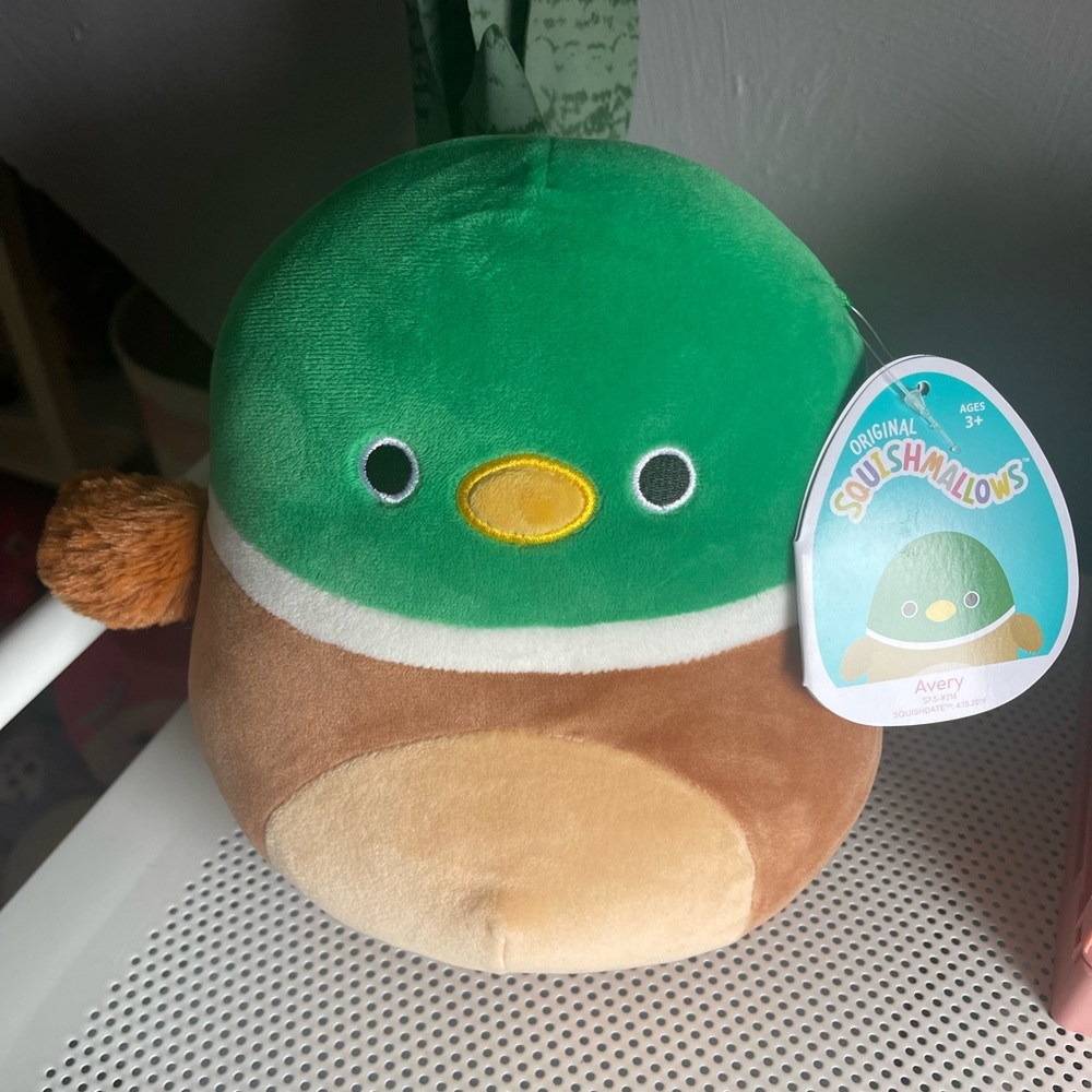 Squishmallows Avery